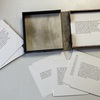 Coffret plein papier pour écrits et textes d'artistes. Conservation sur mesure de l'Atelier Bonnouvrier, dans les Yvelines.